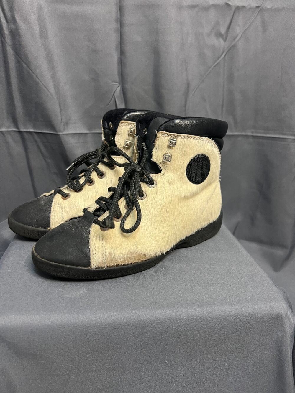 Vintage Womens Technica Lace Up Fur Boots Rare Find!!